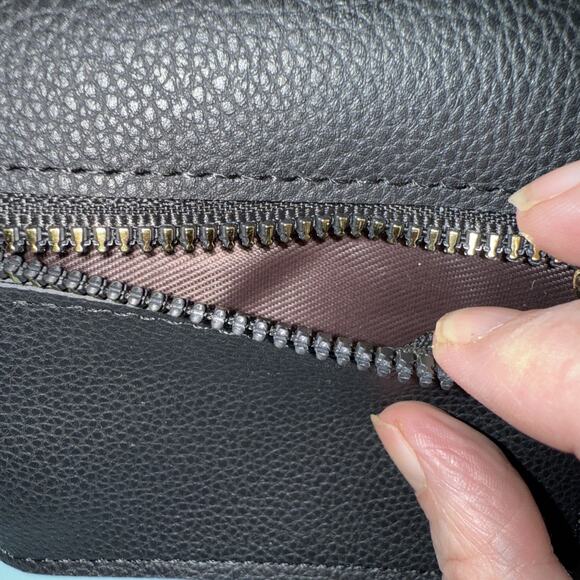 NWT Black Faux Textured Leather Card Wallet Coin Purse With Key Ring. - Picture 4 of 5